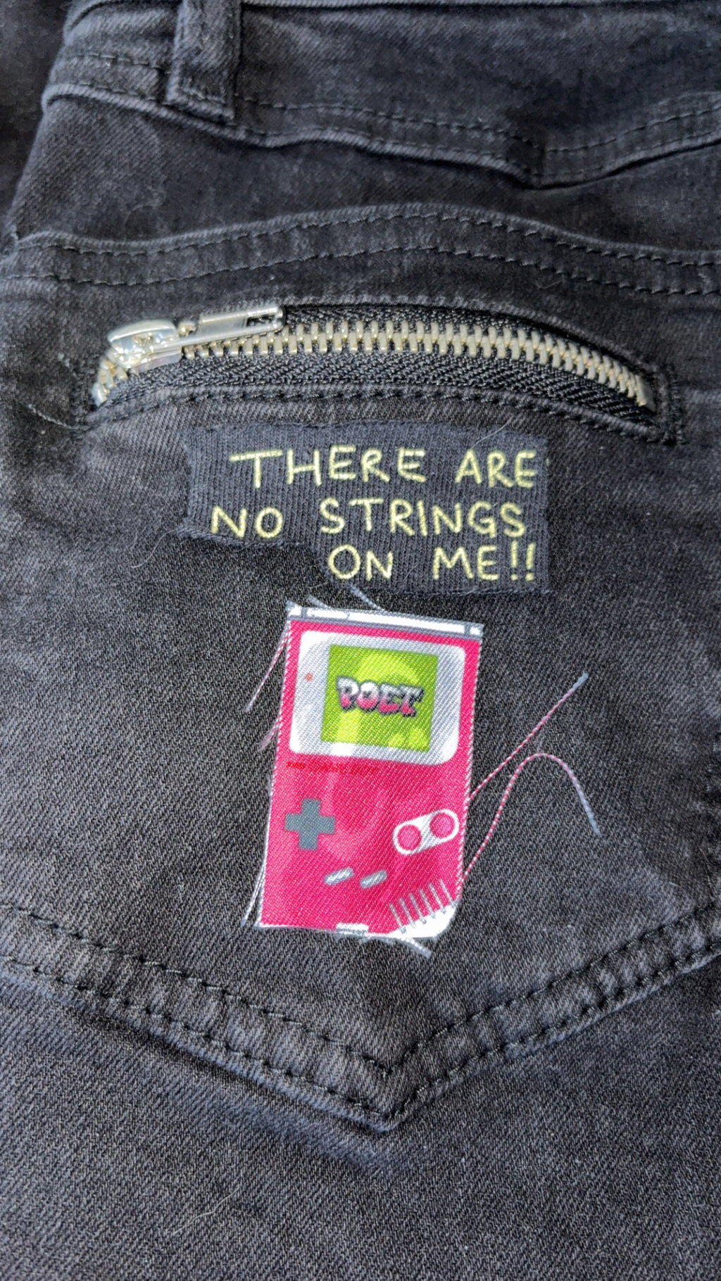 “No strings on me” Pants 28W30L