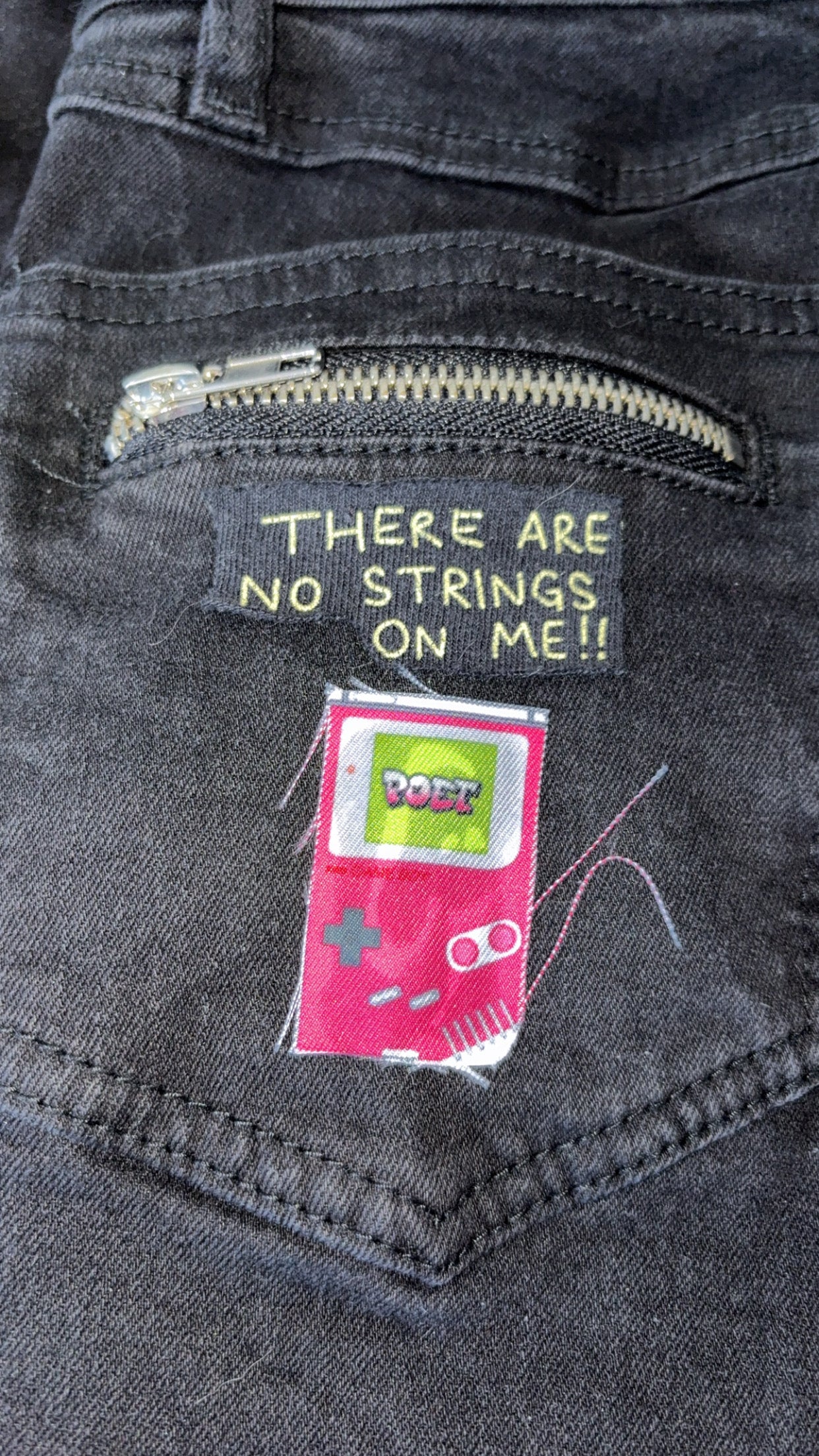 “No strings on me” Pants 28W30L